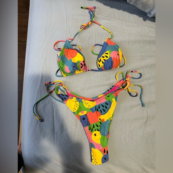 Trendy Reina Olga bikini 🍉 - Picture 5 of 6